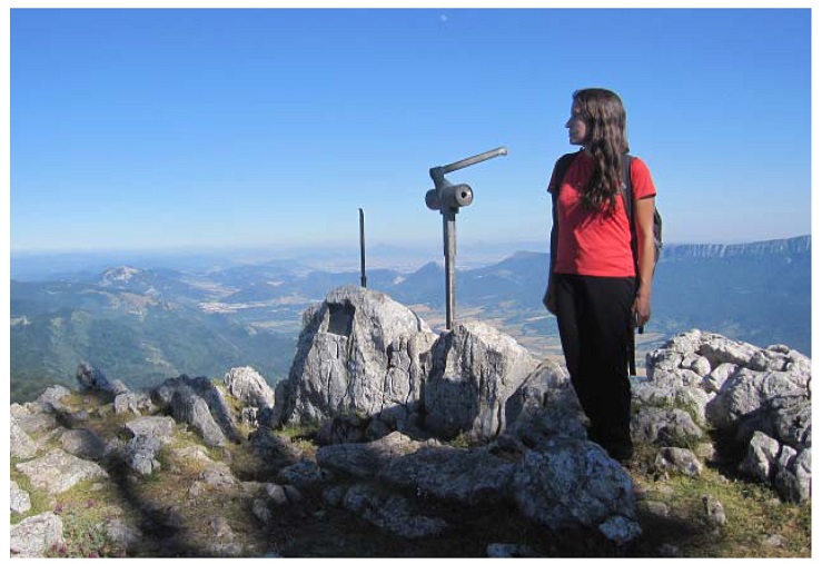 Buzón para testimonios de cumbre en el pico Altxueta (© María Constanza Ceruti)