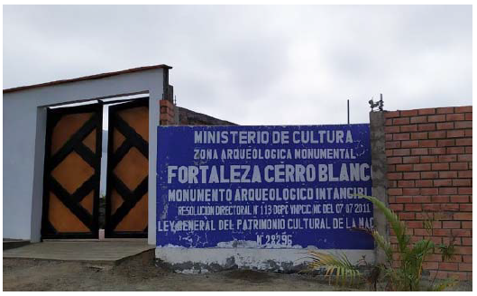 Muro  del  Ministerio  de  Cultura  vandalizado  por  el  avance  urbano