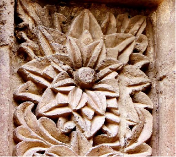 Flor de Cactus, portada de pies, iglesia de San
Pedro y San Pablo de Zepita (foto del autor).