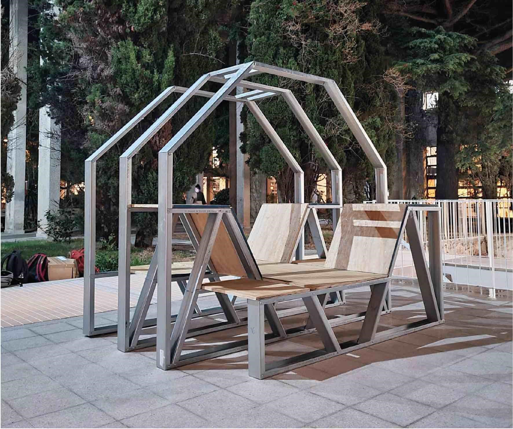 El prototipo terminado en
su ubicación definitiva