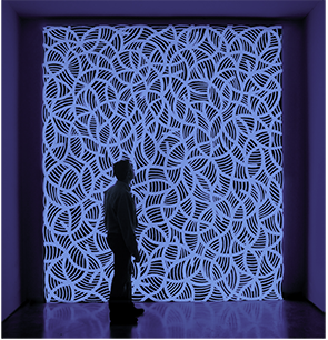 Joan Llobell, Univers, 2007. 290 x 355 cm, celosía de papel rasgado a mano, luz azul. Espai d’Art la Llotgeta, Valencia (España).
