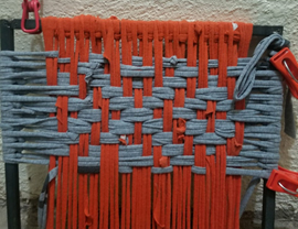 Tejido con hilaturas de textil
reciclado.