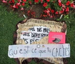 Imagem 2: Detalhe do despacho realizado em frente aos Invalides, mausoléu de Napoleão Bonaparte.