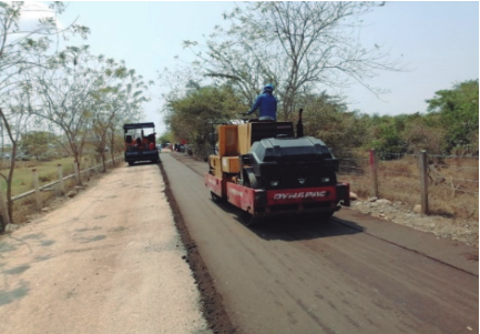 Compactaci&oacute;n con compactador doble rodillo.