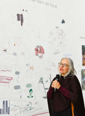 Zaida Mux&iacute; durante la inauguraci&oacute;n de la exposici&oacute;n Zaida Mux&iacute;.