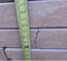 Grietas en unas de las viviendas